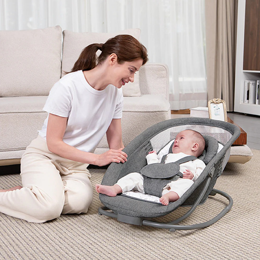 Mastela 4 in 1 Deluxe Multi Functional Bassinet